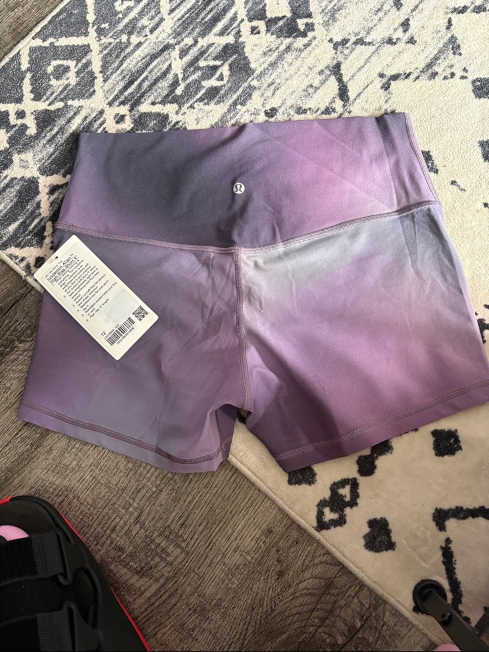 NWT Size 12 lululemon Purple Haze High-Rise Align Shorts 4”.